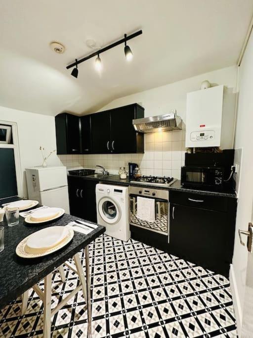 Apartament *Super Central 20Min To Big Ben* Londyn Zewnętrze zdjęcie